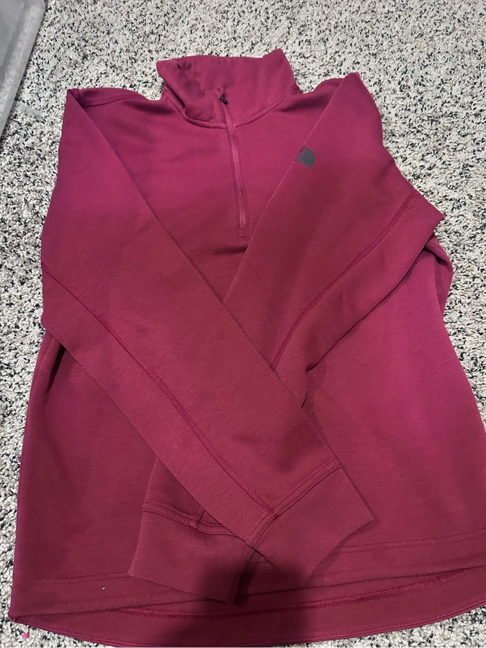 North Face  Maroon Burgandy Pullover 1/4 Zip Mens Medium Sweatshirt flaw